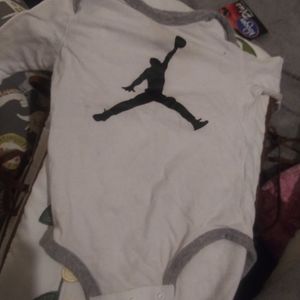 jordans infant outfit onesie and joggers 3-6months